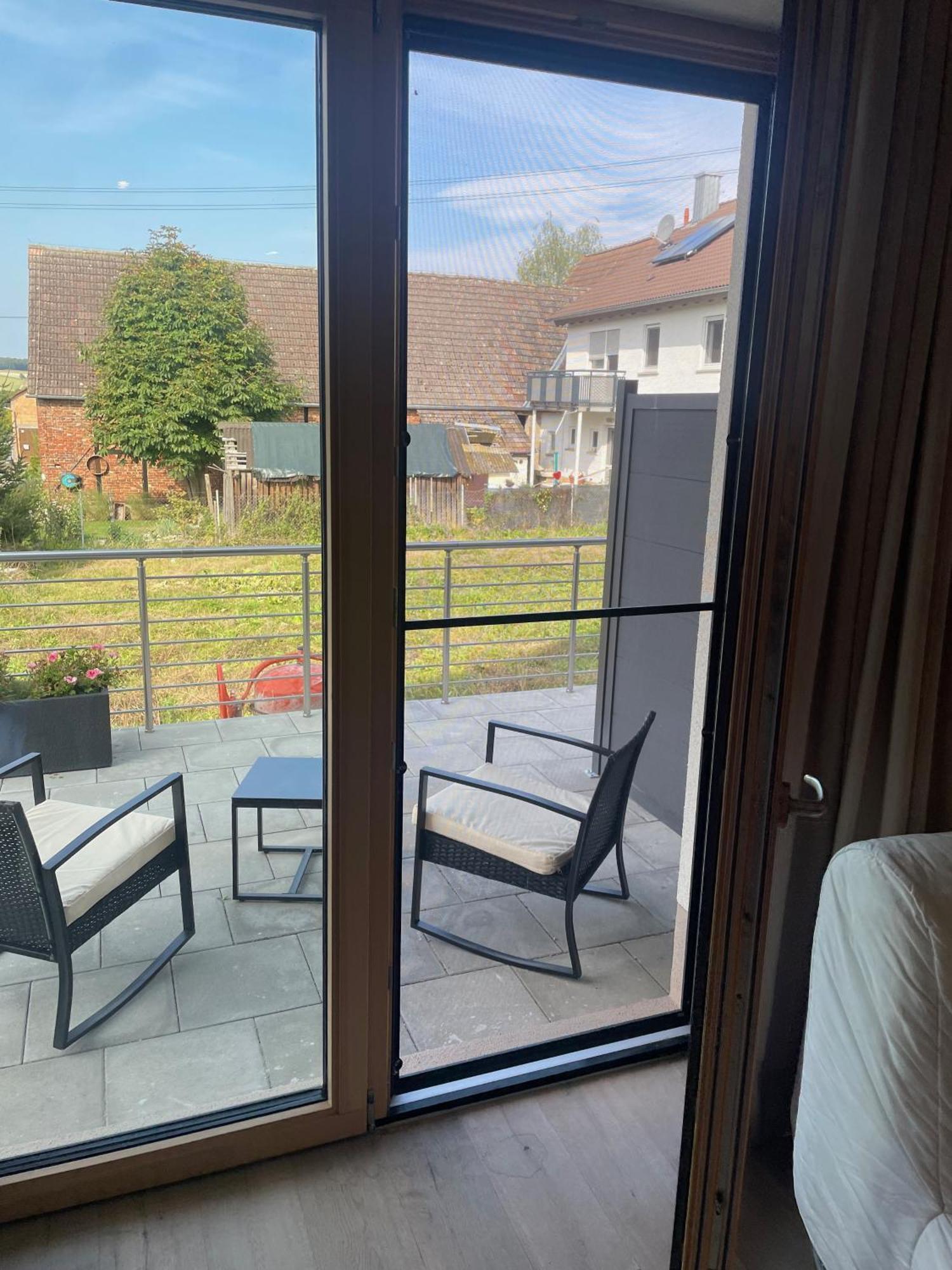 Modernes & Gepflegtes Hotelzimmer Mit Kueche! Bernstadt  외부 사진